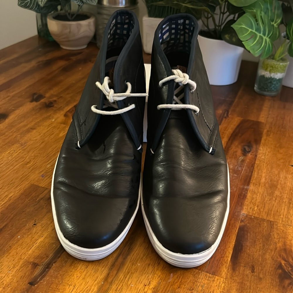 Ben Sherman Men's Vance Chukka Black Leather White Laces Ankle Boots...Size: 9.5